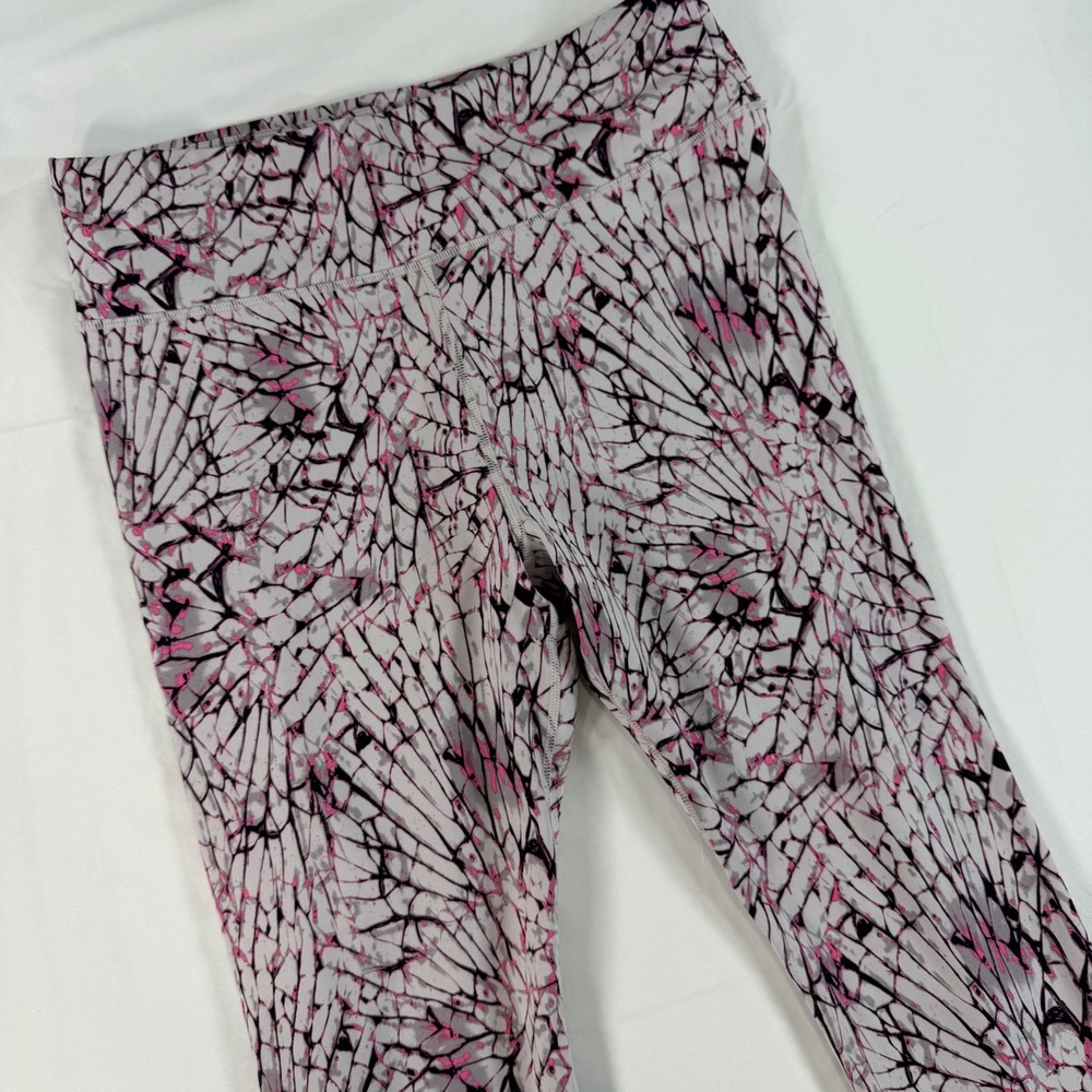 JoyLab Women Abstract Geometric Print High Waisted Leggings Pink Black White 7/8